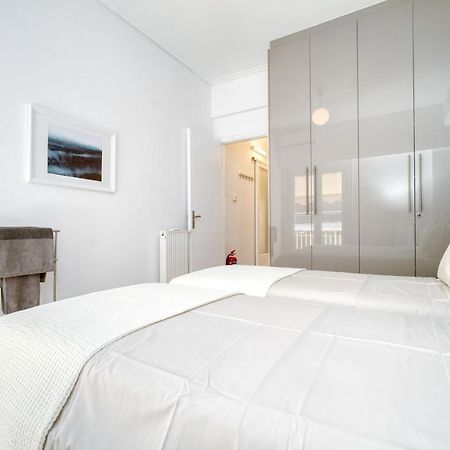 Elegant Light Two Bedroom Apartment In City Center เอเธนส์ ภายนอก รูปภาพ