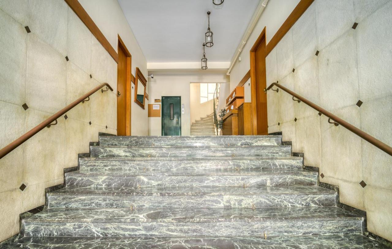 Elegant Light Two Bedroom Apartment In City Center เอเธนส์ ภายนอก รูปภาพ